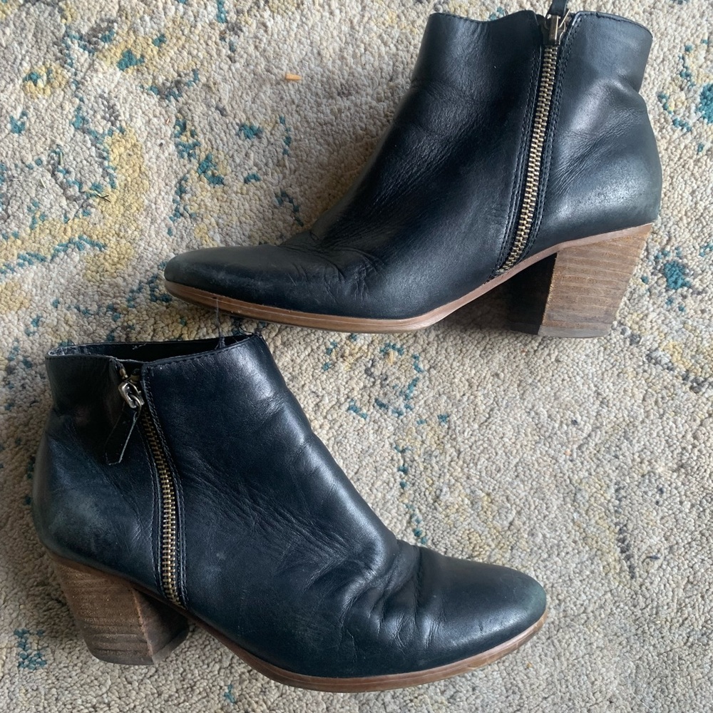 Let her boot(ies) ❤️ love love love these shoes!!